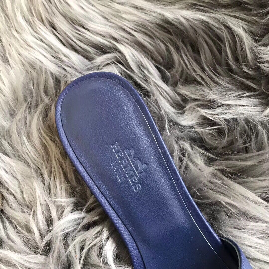 Hermes Oasis Sandals In Sapphire Epsom Leather - Image 3