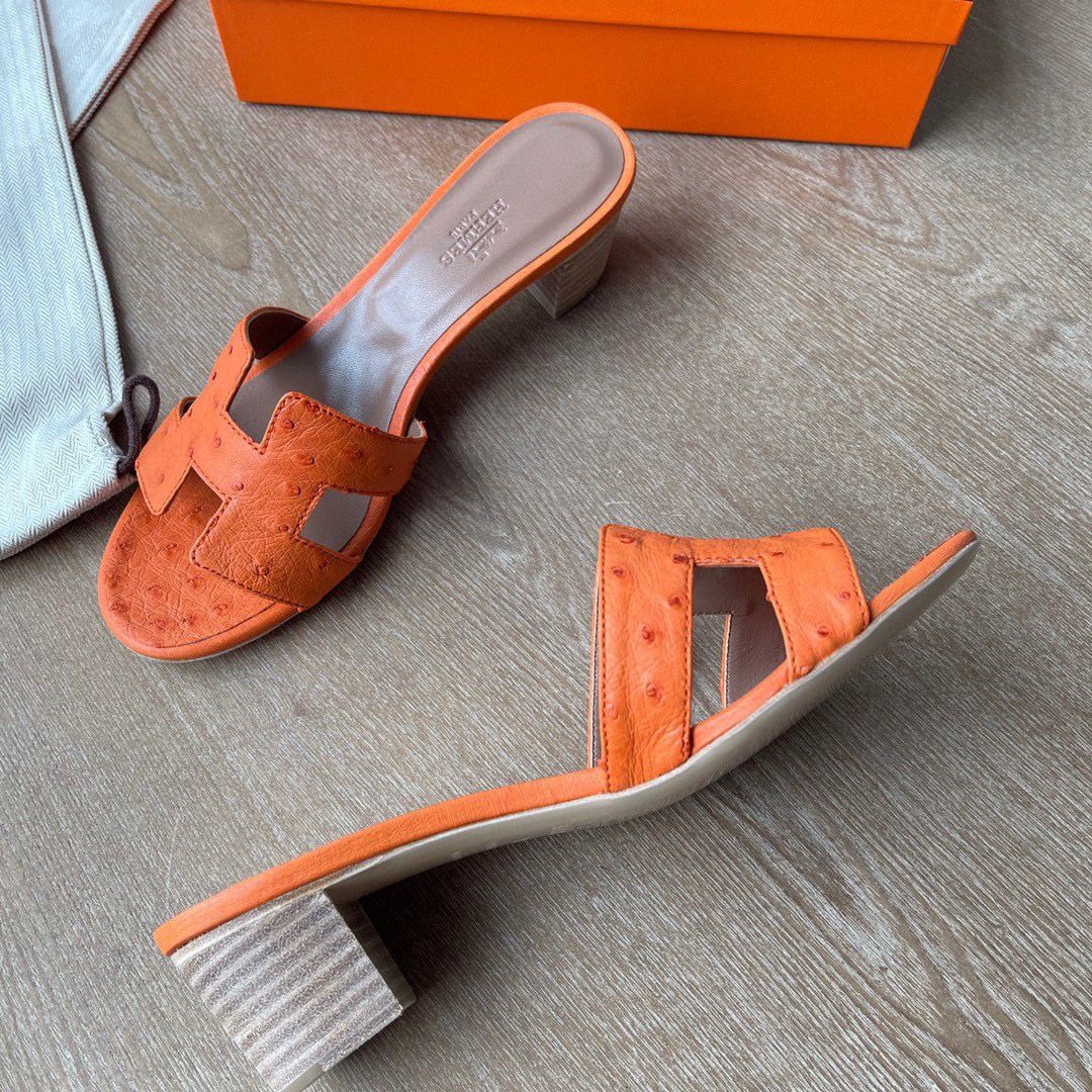 Hermes Oasis Sandals in Orange Ostrich Leather - Image 5