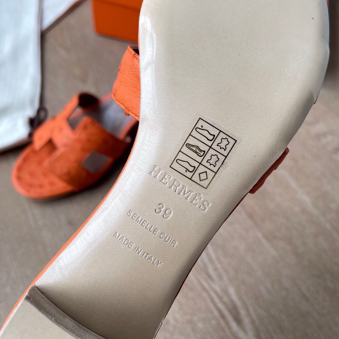 Hermes Oasis Sandals in Orange Ostrich Leather - Image 6