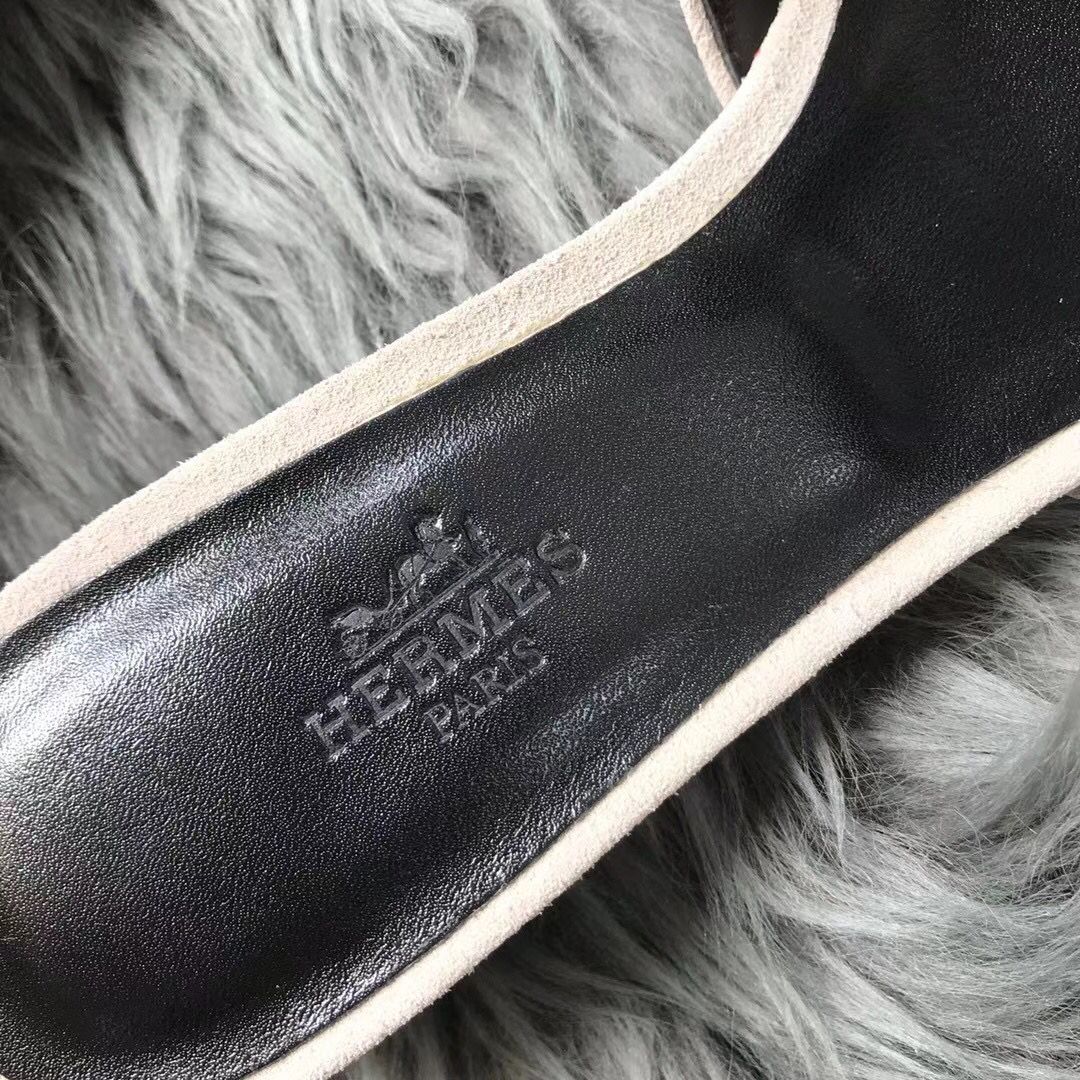 Hermes Oasis Sandals In White Suede with Rhinestone - Image 3