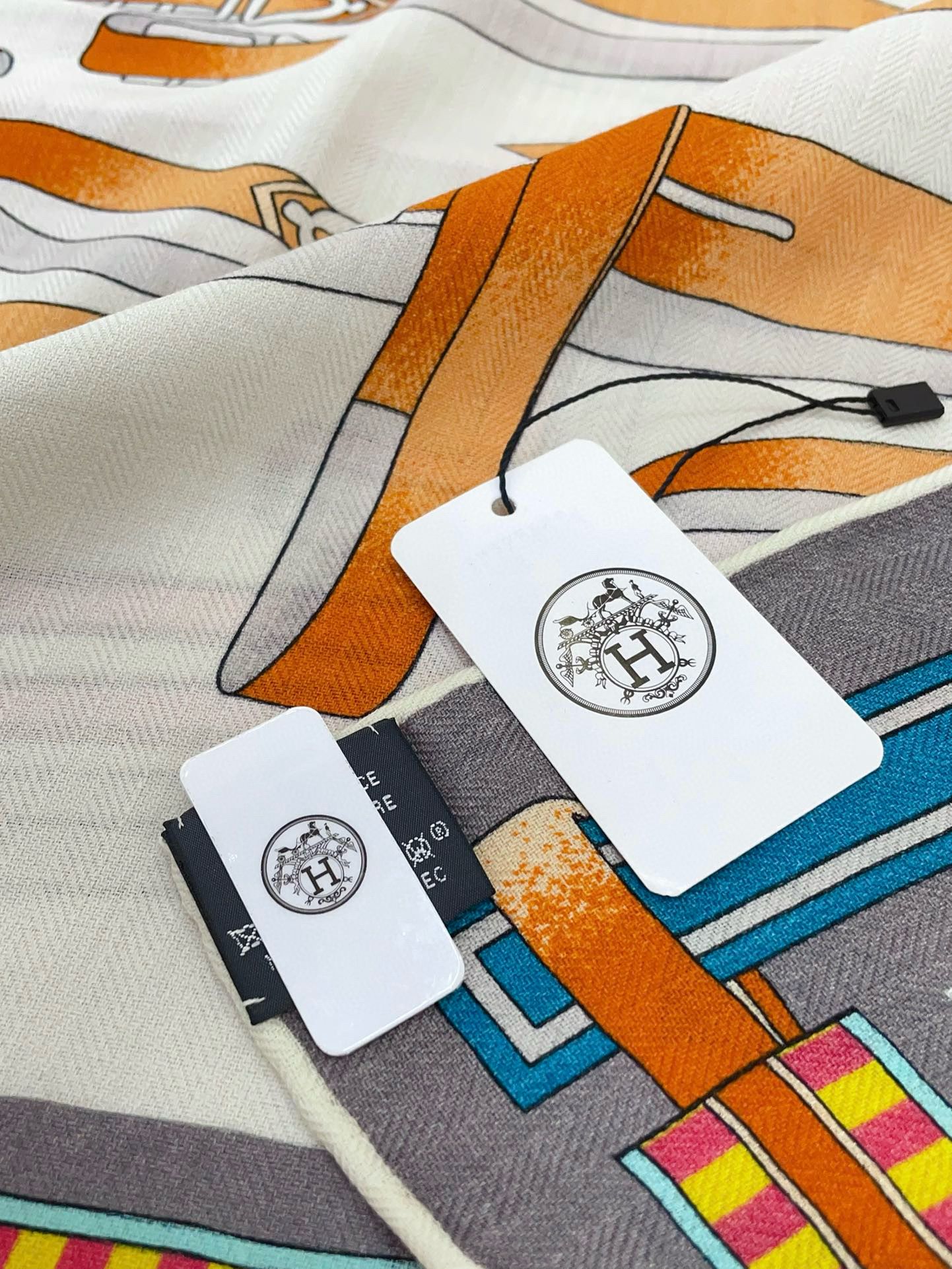 Hermes Gris Chine Lettres Equestres Shawl 140 - Image 8