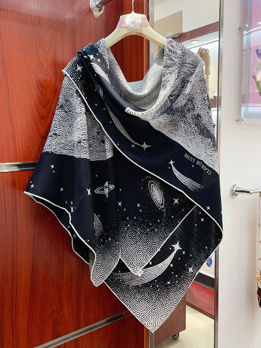 Hermes Black Clair de Lune Shawl 140 - Image 5