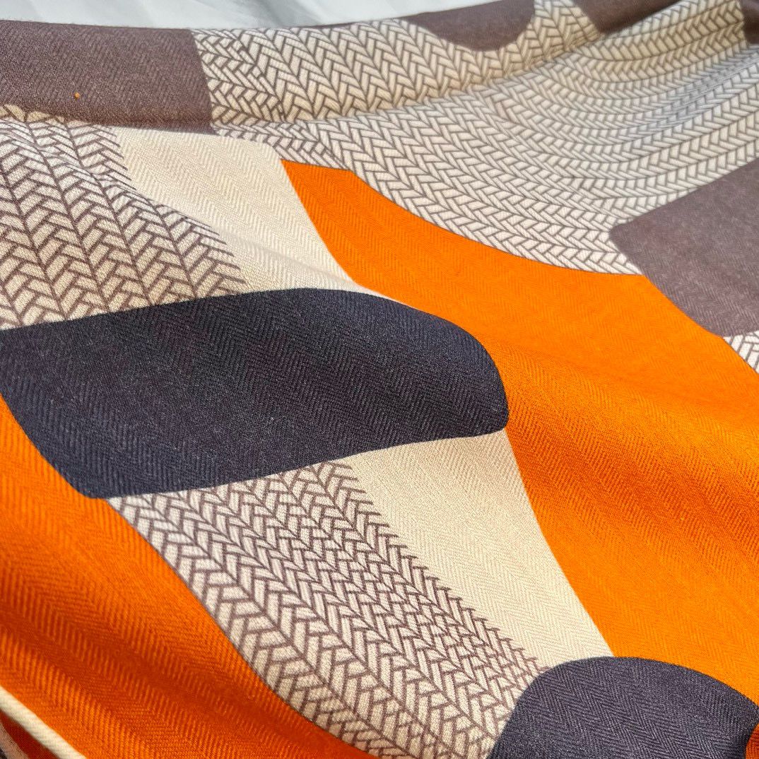 Hermes Orange Mon Premier Galop Shawl 140 - Image 5