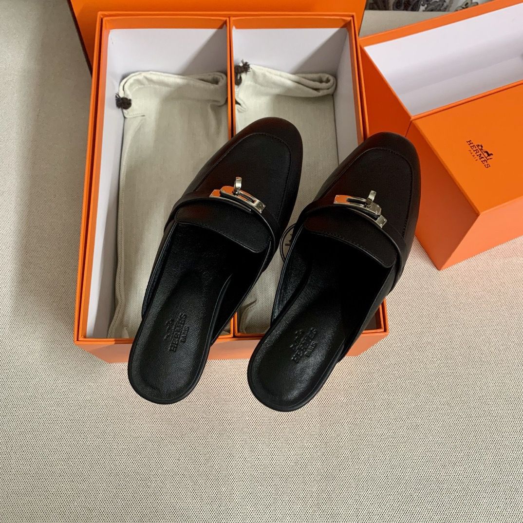 Hermes Women's Oz Mules in Black Leather - Image 5
