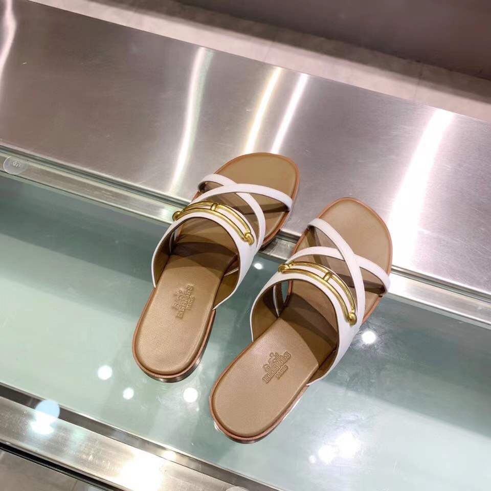 Hermes Claire Sandals In White Calfskin - Image 6