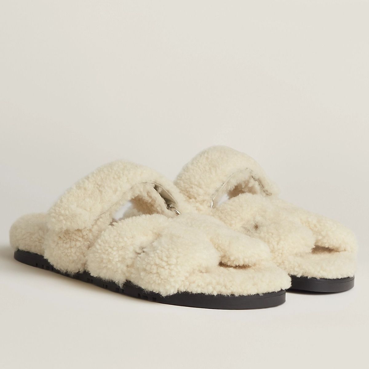 Hermes Women's Chypre Sandals In Off White Shearling