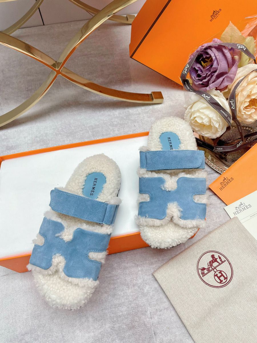 Hermes Women's Chypre Sandals in Blue Suede with Shearling - Image 5