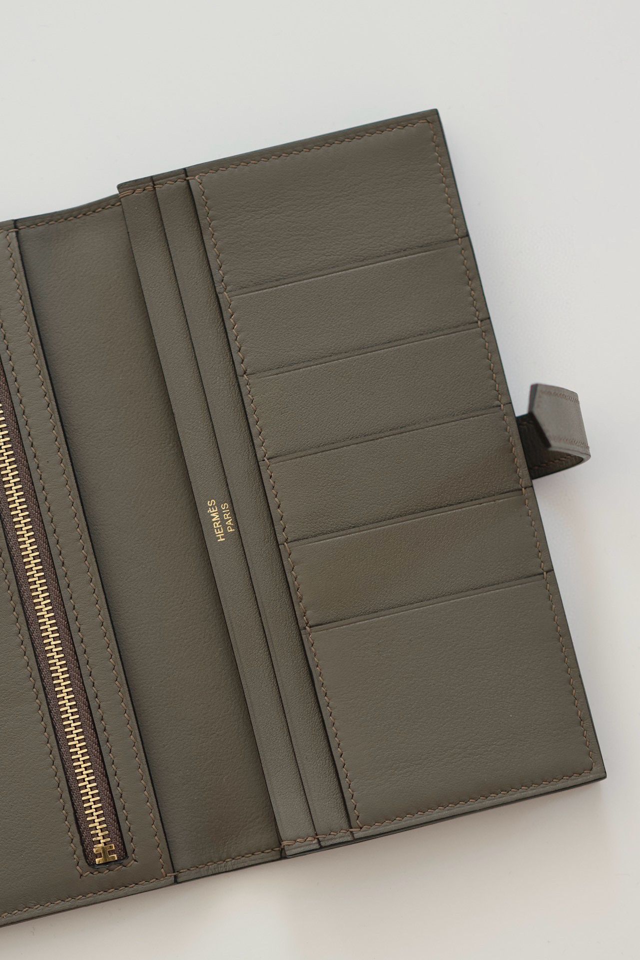 Hermes Bearn Long Handmade Wallet in Etain Swift Calfskin - Image 7