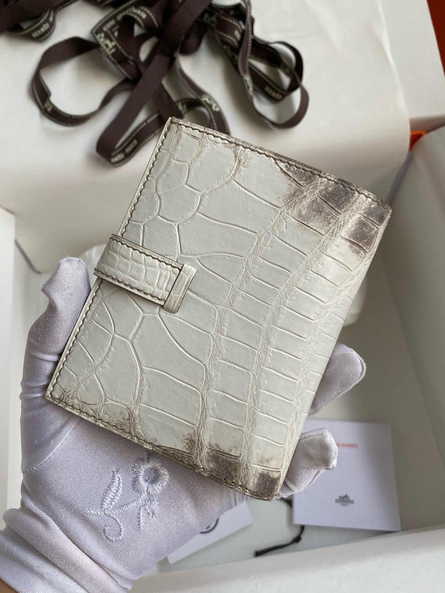 Hermes Bearn Compact Wallet in Himalaya Alligator Leather - Image 3