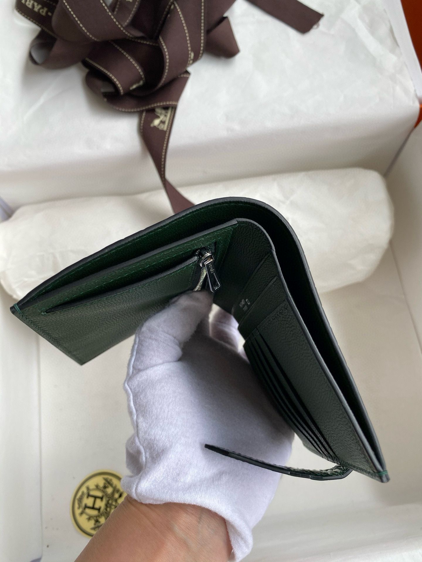 Hermes Bearn Compact Wallet in Vert Fonce Shiny Alligator Leather - Image 7