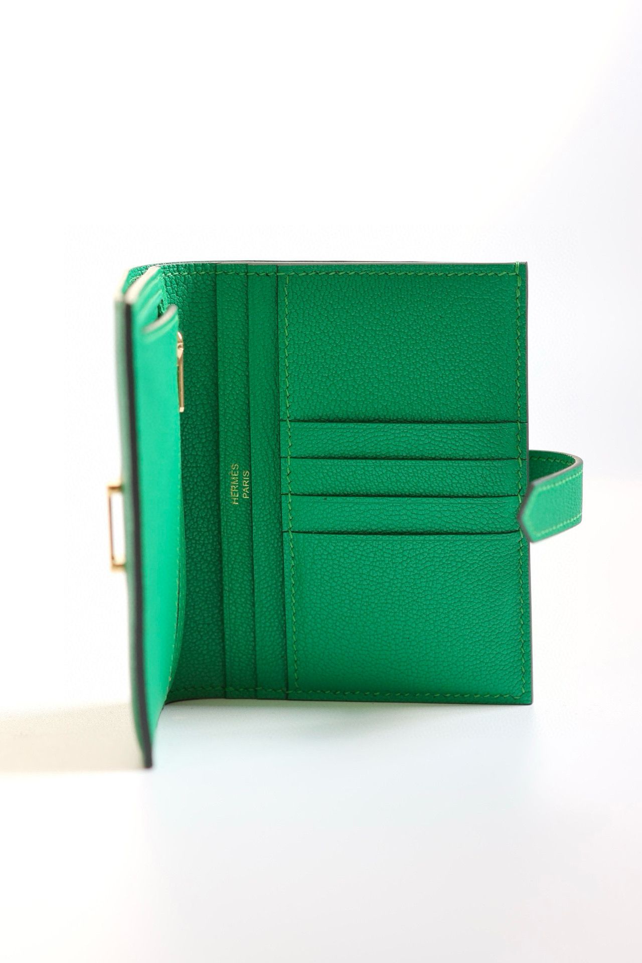 Hermes Bearn Compact Handmade Wallet in Bambou Chevre Mysore Goatskin - Image 5