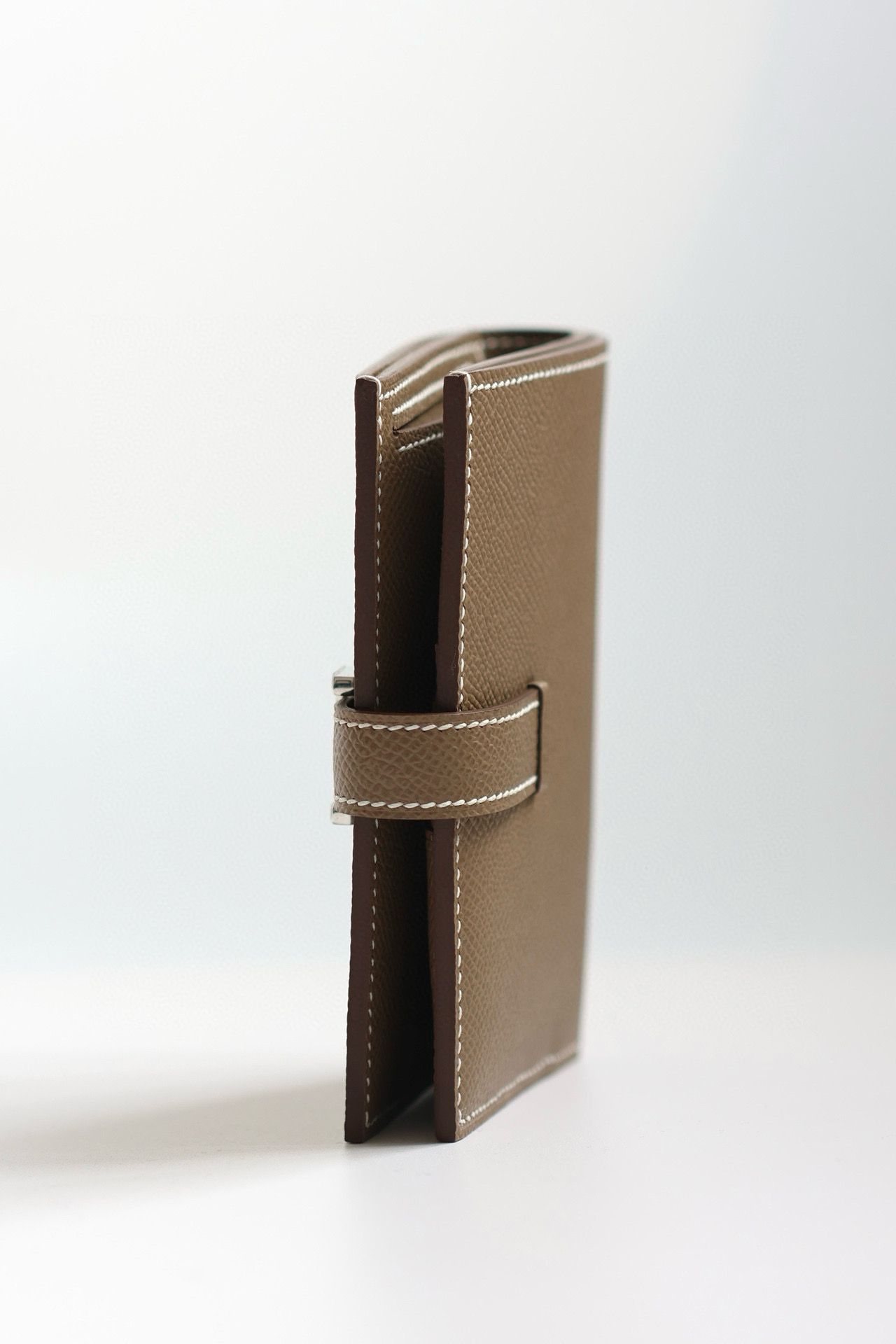 Hermes Bearn Compact Handmade Wallet in Taupe Epsom Calfskin - Image 3