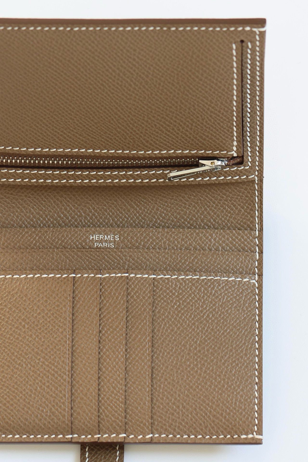 Hermes Bearn Compact Handmade Wallet in Taupe Epsom Calfskin - Image 8