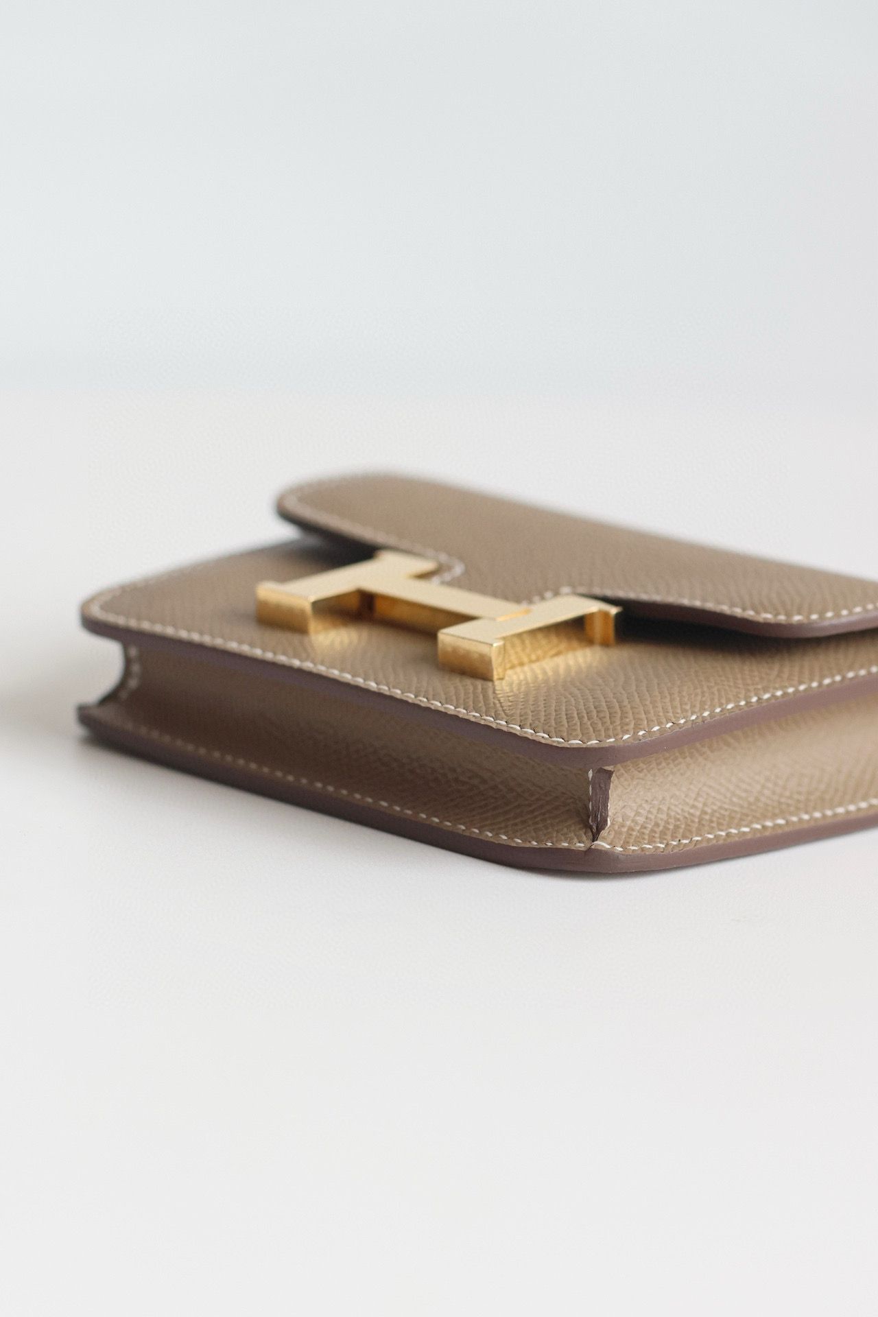 Hermes Constance Slim Wallet in Taupe Epsom Calfskin - Image 8