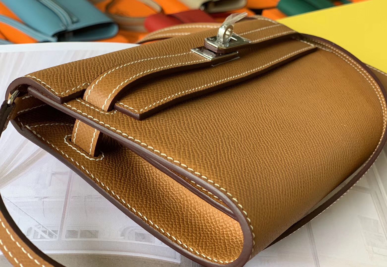 Hermes Kelly Classique To Go Wallet In Gold Epsom Calfskin - Image 4