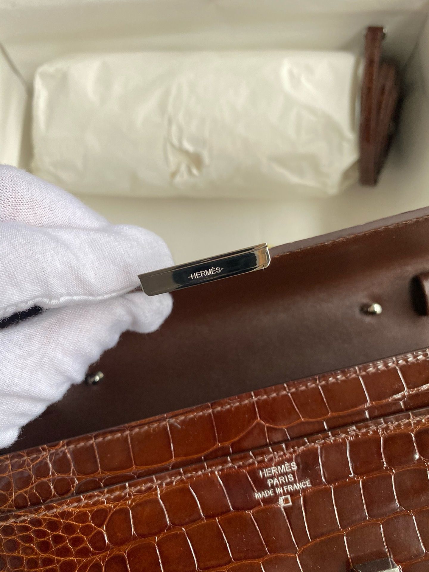 Hermes Constance To Go Wallet in Dark Brown Shiny Alligator Leather - Image 10